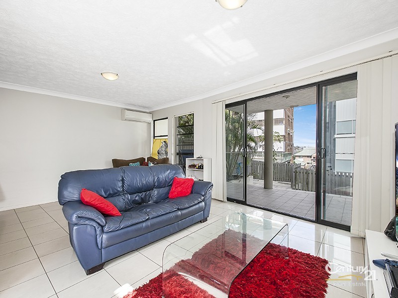 2/415 Sandgate Road, Albion QLD 4010