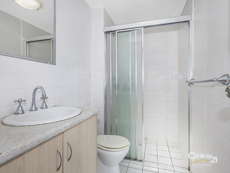 2/415 Sandgate Road, Albion QLD 4010