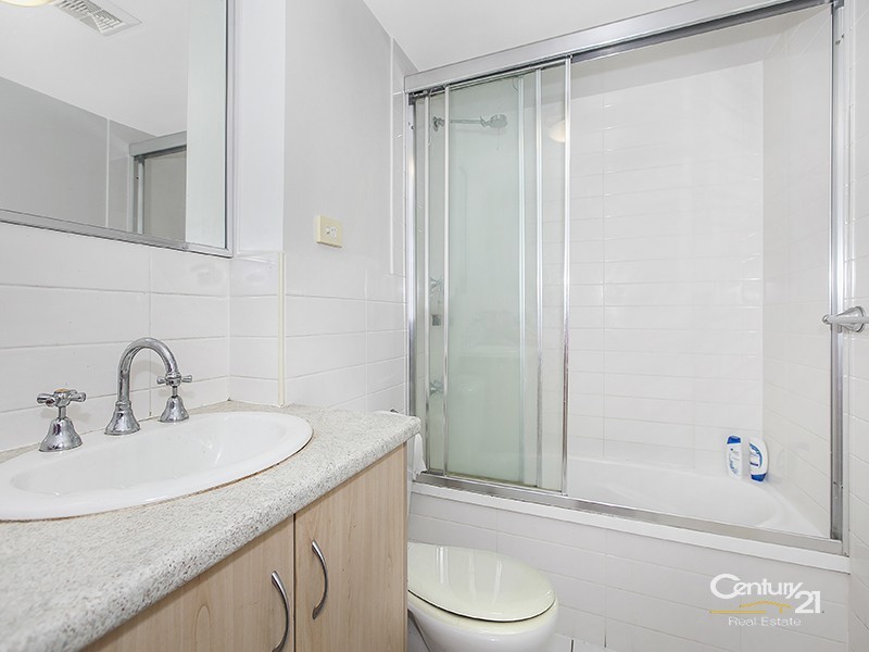 2/415 Sandgate Road, Albion QLD 4010