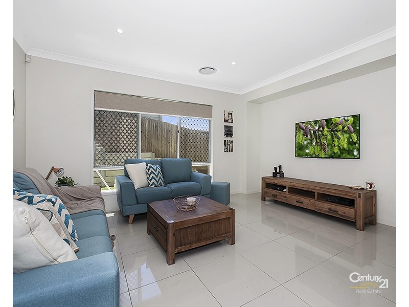 27 Wagtail Street, Upper Kedron QLD 4055
