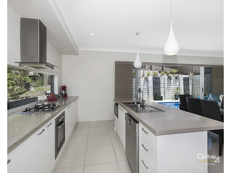 27 Wagtail Street, Upper Kedron QLD 4055