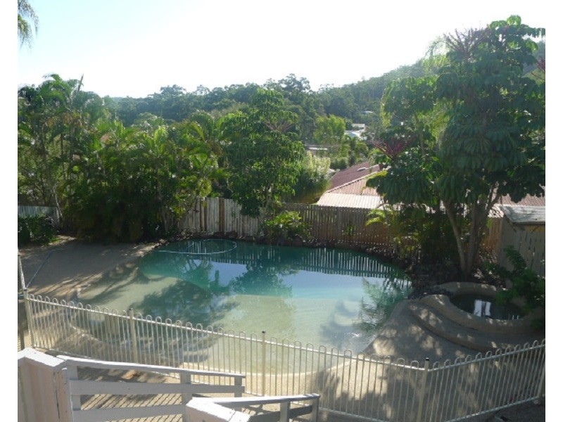 33 Barber Road, Ferny Hills QLD 4055