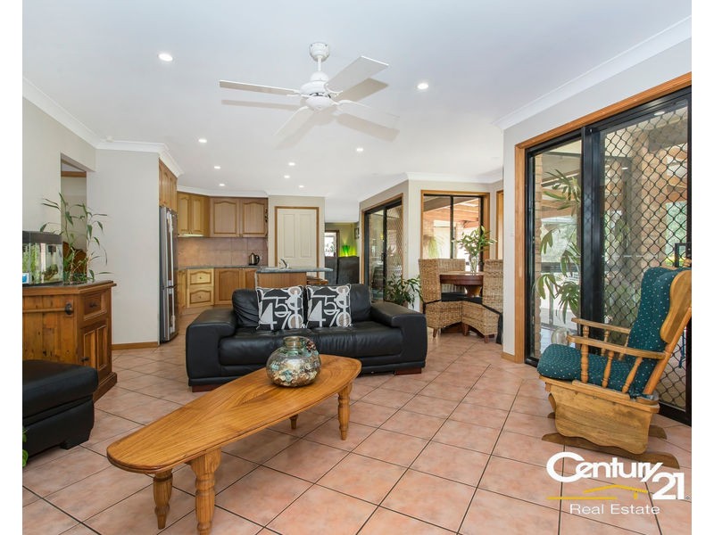 233 Lanita Road, Ferny Hills QLD 4055