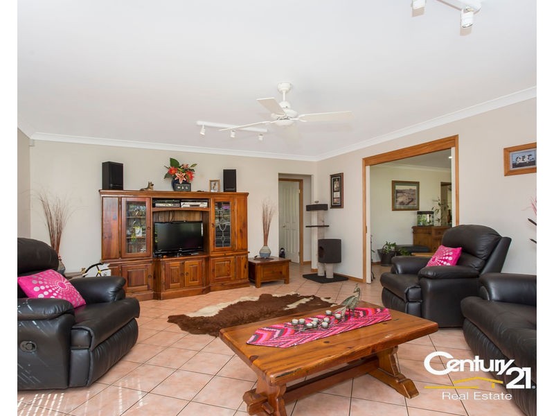 233 Lanita Road, Ferny Hills QLD 4055