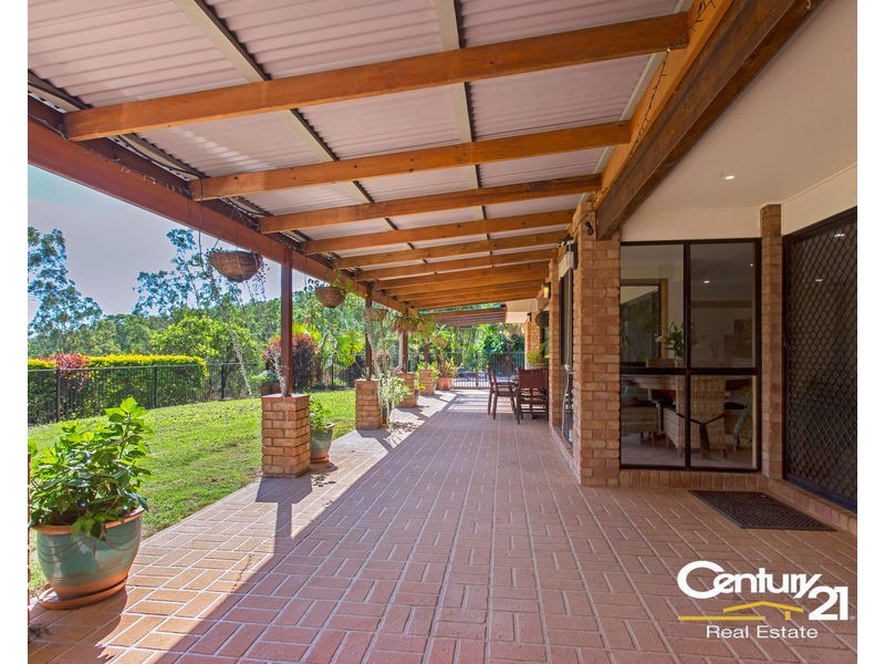 233 Lanita Road, Ferny Hills QLD 4055