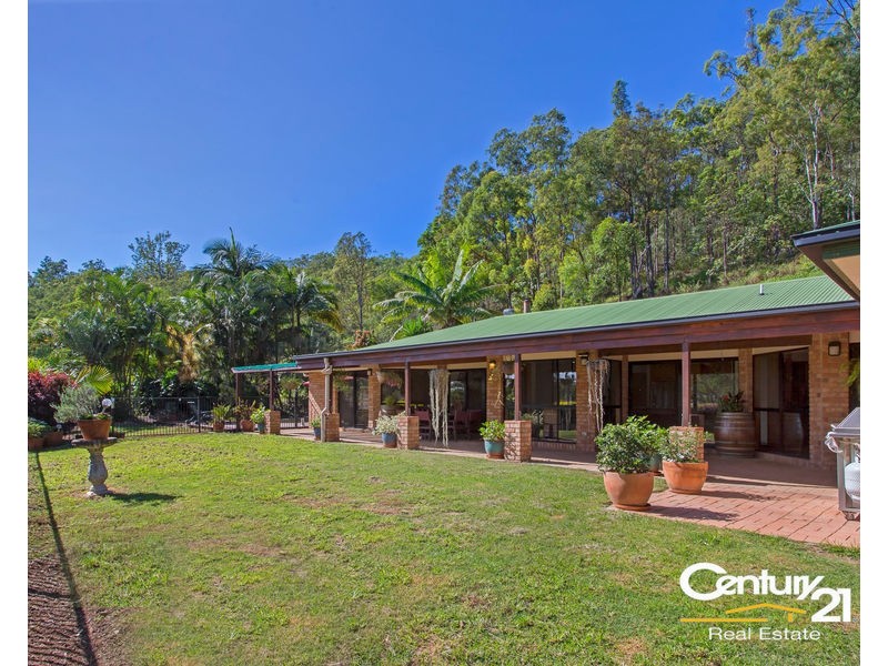 233 Lanita Road, Ferny Hills QLD 4055