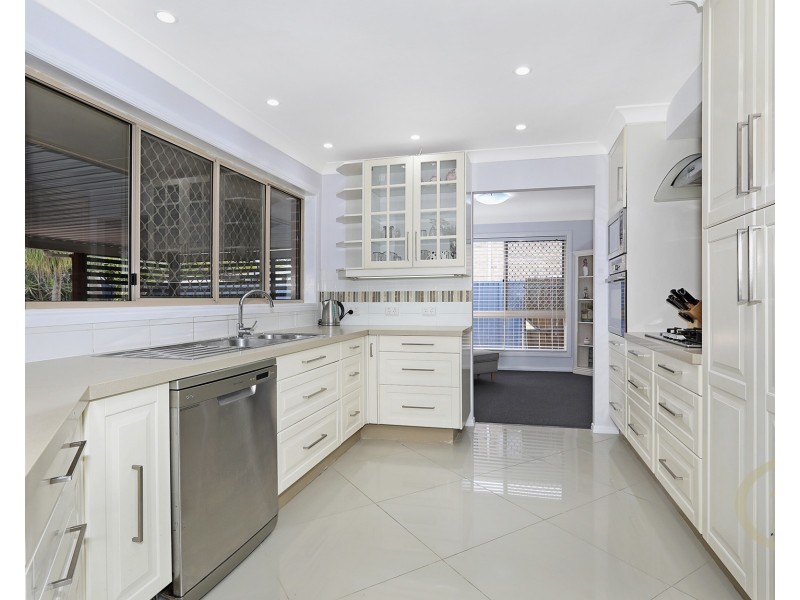 41 McGregor Way, Ferny Grove QLD 4055