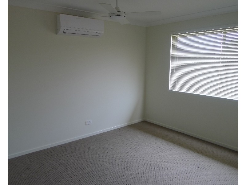 50 Lyrebird Crescent, Upper Kedron QLD 4055