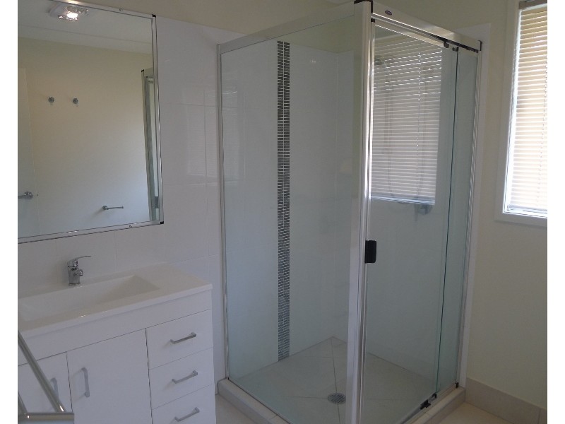 50 Lyrebird Crescent, Upper Kedron QLD 4055