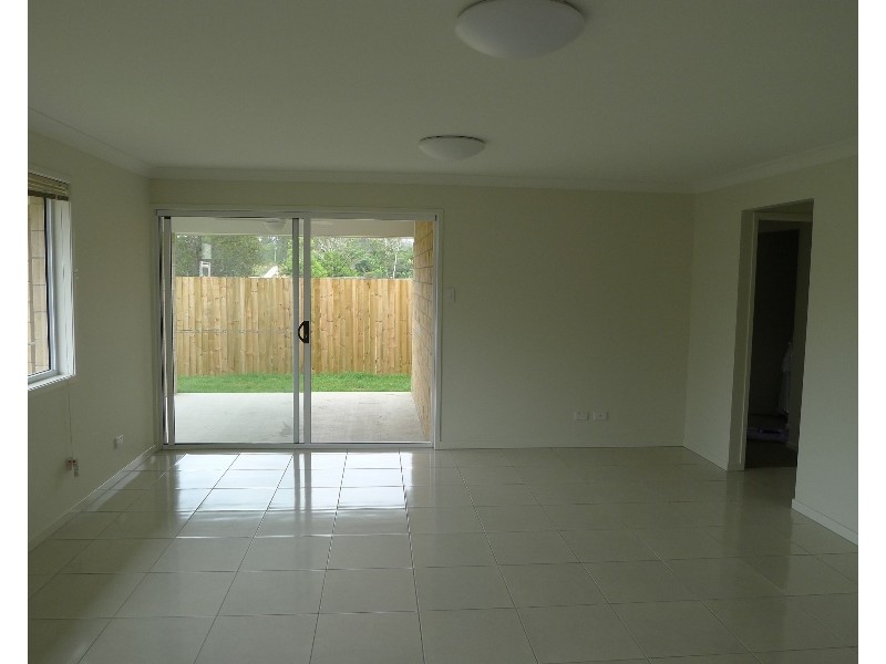 50 Lyrebird Crescent, Upper Kedron QLD 4055