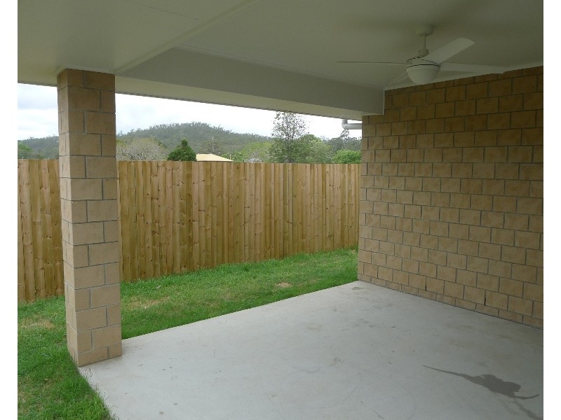 50 Lyrebird Crescent, Upper Kedron QLD 4055