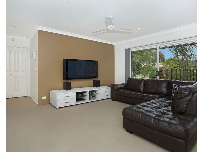 2 Berkeley Place, Ferny Grove QLD 4055