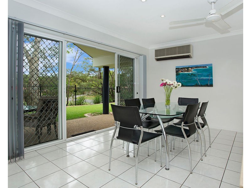 2 Berkeley Place, Ferny Grove QLD 4055