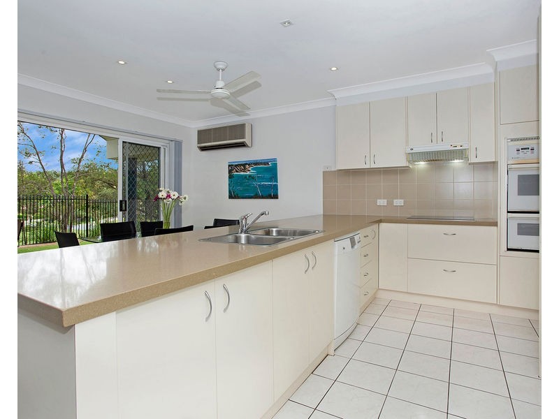 2 Berkeley Place, Ferny Grove QLD 4055