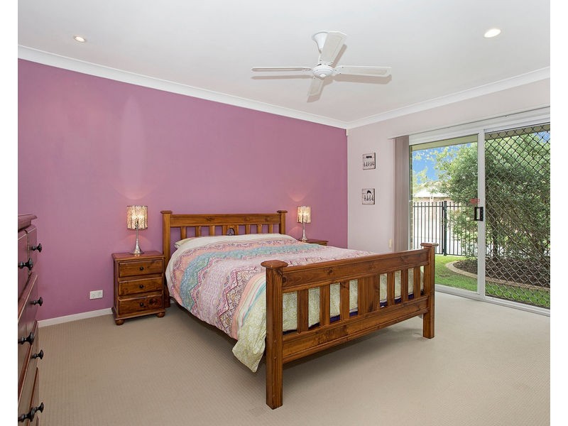 2 Berkeley Place, Ferny Grove QLD 4055