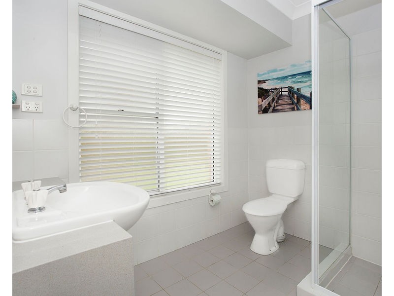 2 Berkeley Place, Ferny Grove QLD 4055