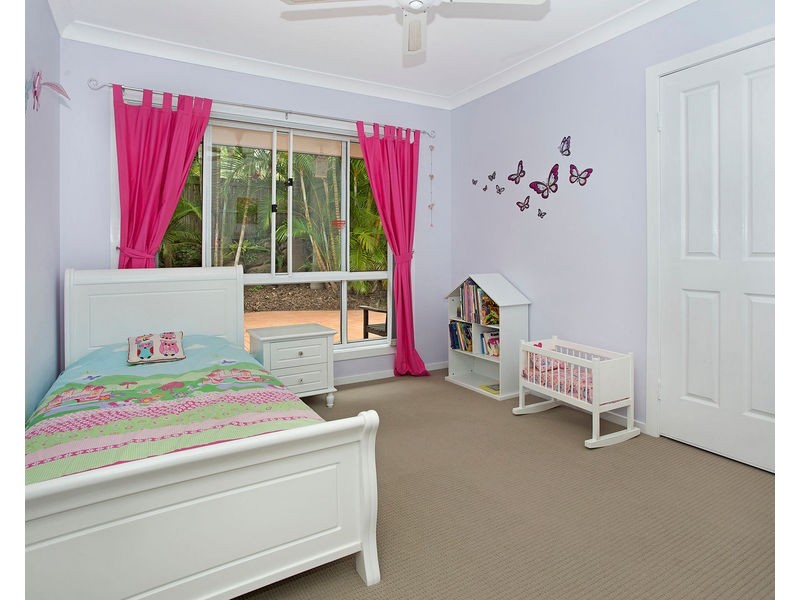 2 Berkeley Place, Ferny Grove QLD 4055