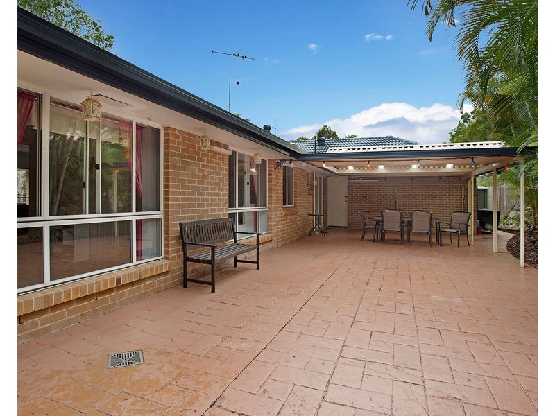 2 Berkeley Place, Ferny Grove QLD 4055