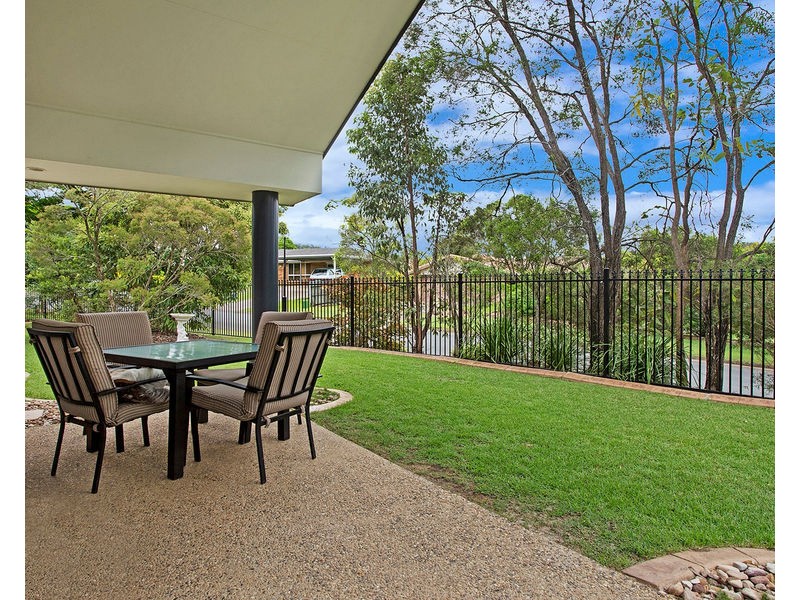 2 Berkeley Place, Ferny Grove QLD 4055