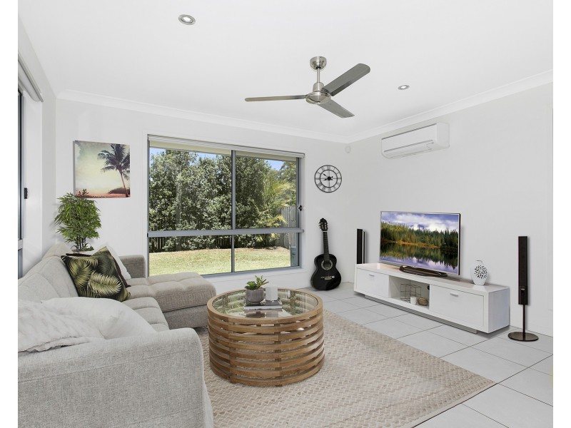 5 Pine Place, Upper Kedron QLD 4055