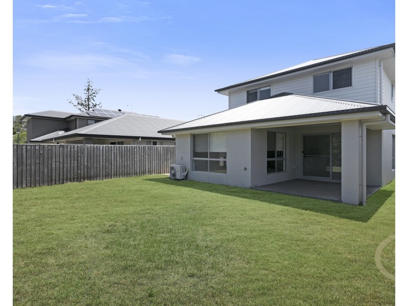 5 Pine Place, Upper Kedron QLD 4055