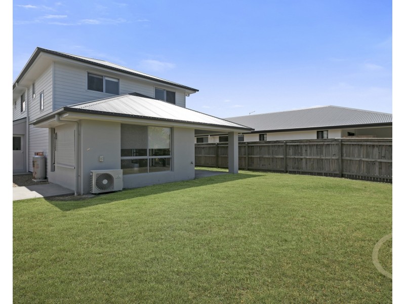 5 Pine Place, Upper Kedron QLD 4055