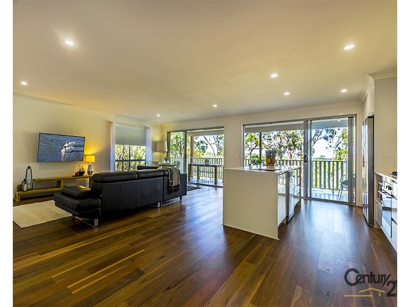 18 Outlook Terrace, Ferny Grove QLD 4055