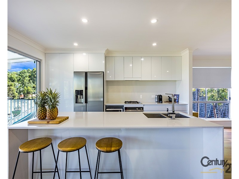 18 Outlook Terrace, Ferny Grove QLD 4055