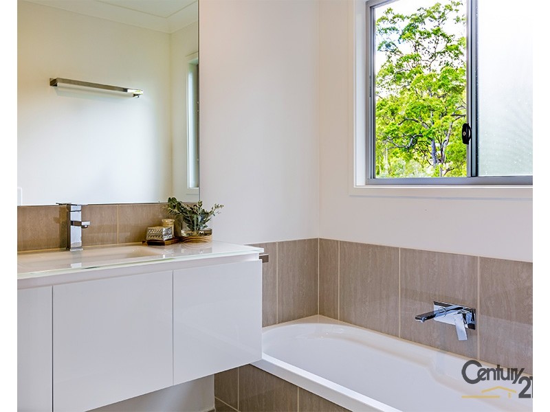 18 Outlook Terrace, Ferny Grove QLD 4055