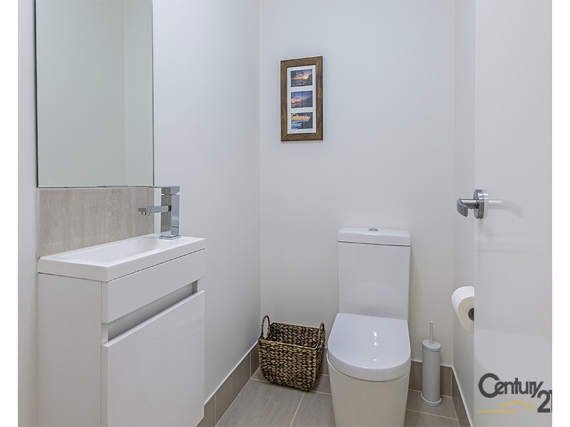 18 Outlook Terrace, Ferny Grove QLD 4055