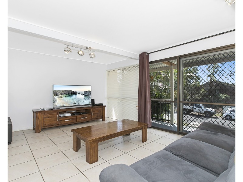 8  Bunowen Street, Ferny Grove QLD 4055