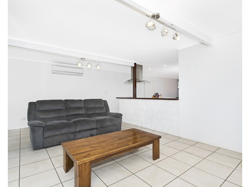 8  Bunowen Street, Ferny Grove QLD 4055