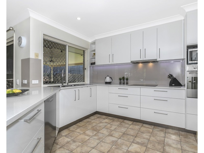 1 Melrose Place, Ferny Grove QLD 4055