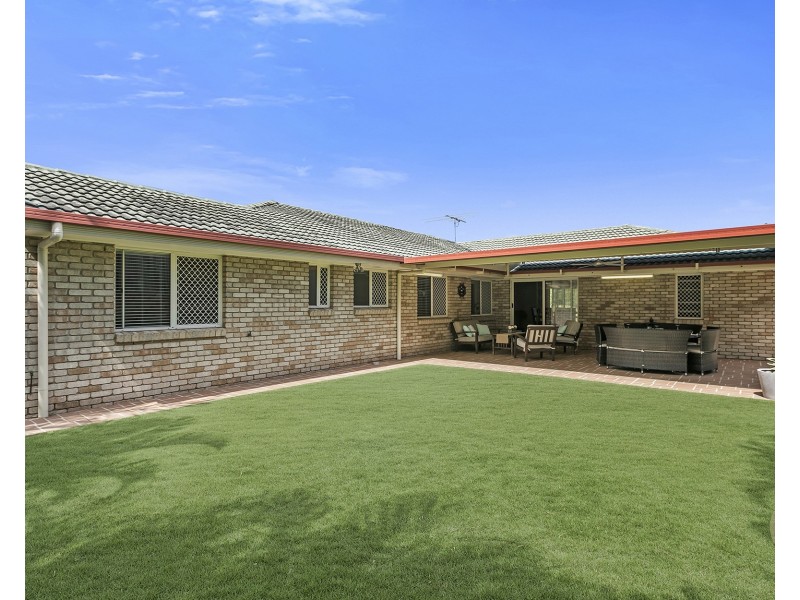 1 Melrose Place, Ferny Grove QLD 4055