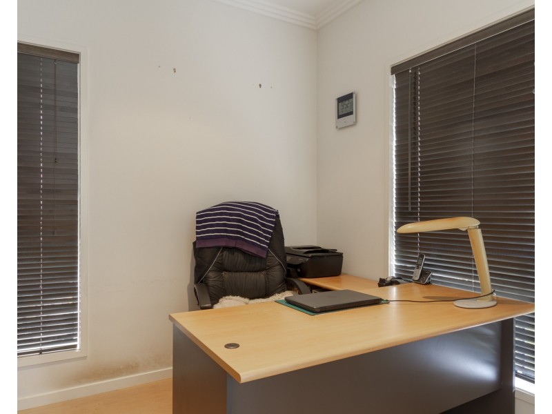 46  Lyrebird Crescent, Upper Kedron QLD 4055