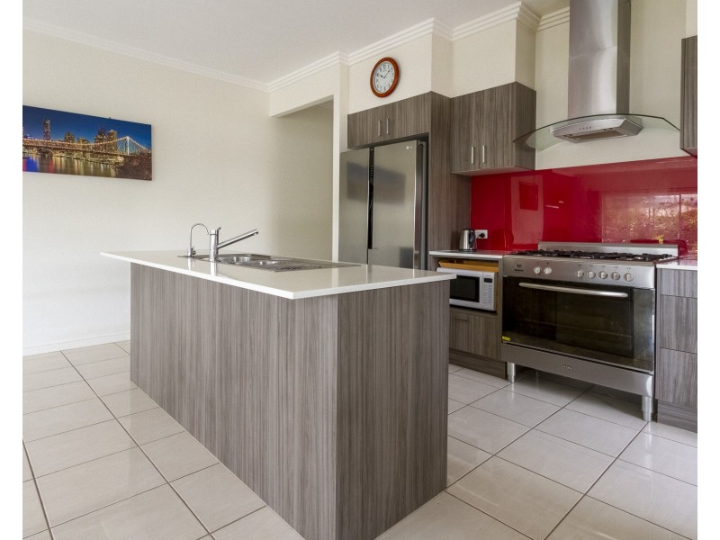 46  Lyrebird Crescent, Upper Kedron QLD 4055