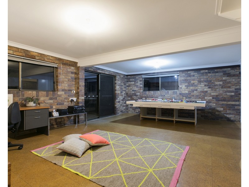 61 Corrofin Street, Ferny Grove QLD 4055