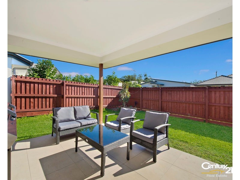25 Lyrebird Crescent, Upper Kedron QLD 4055