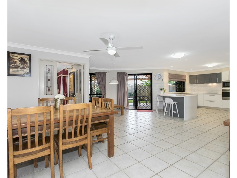 17 Melrose Place, Ferny Grove QLD 4055