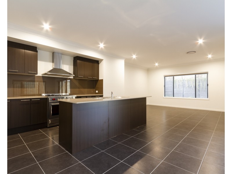 58  Taunton Circuit, Upper Kedron QLD 4055