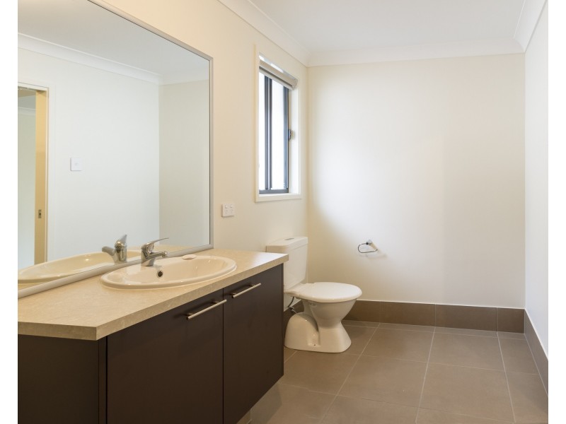 58  Taunton Circuit, Upper Kedron QLD 4055