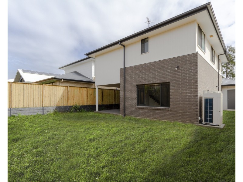 58  Taunton Circuit, Upper Kedron QLD 4055