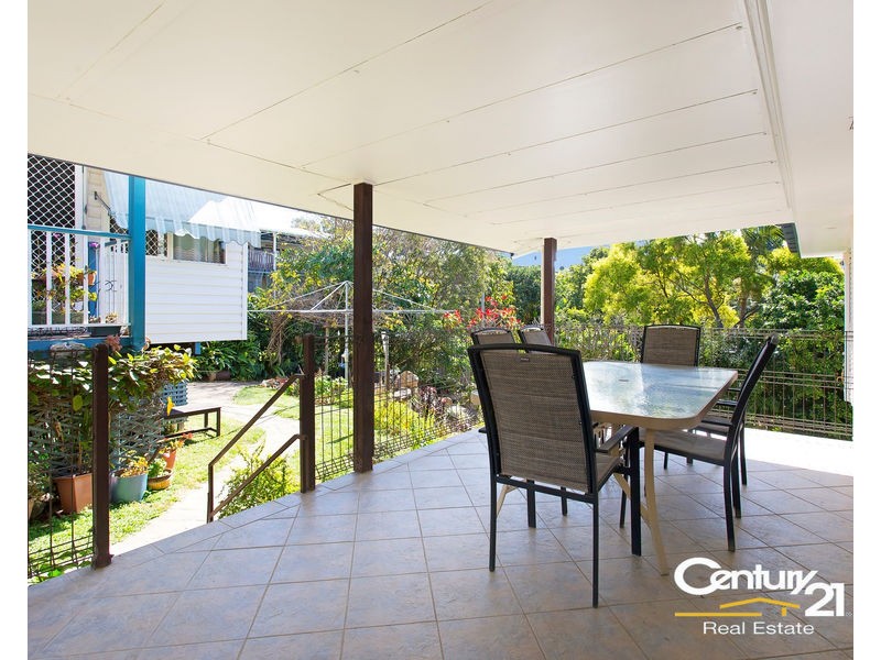 18 Mirbelia Street, Everton Hills QLD 4053
