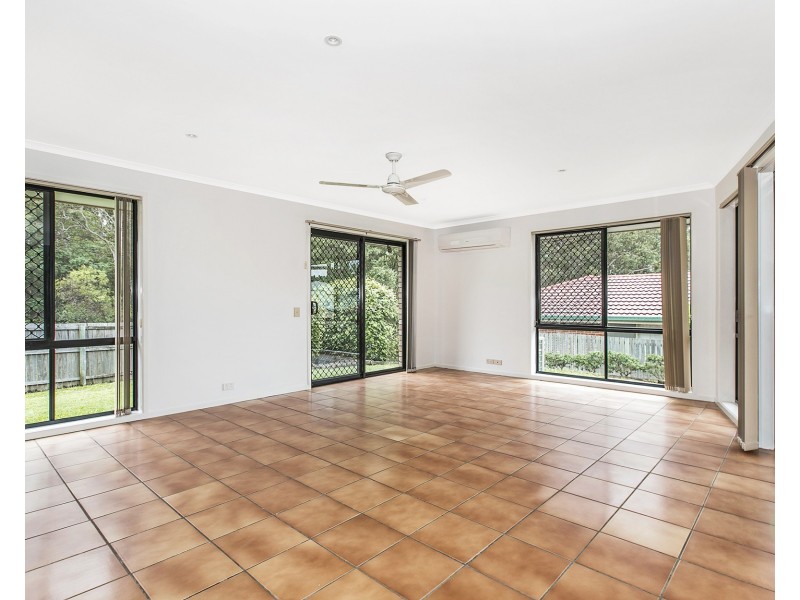 33 Skye Place, Upper Kedron QLD 4055