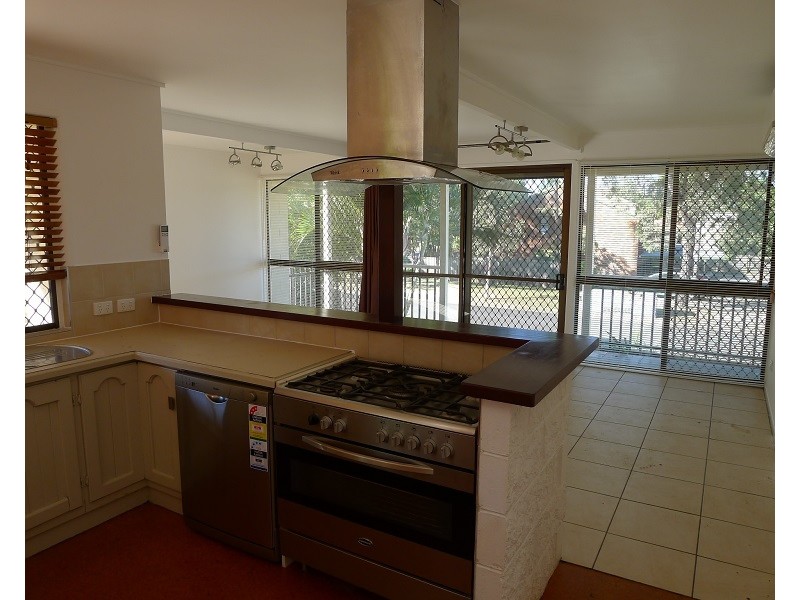 8 Bunowen Street, Ferny Grove QLD 4055