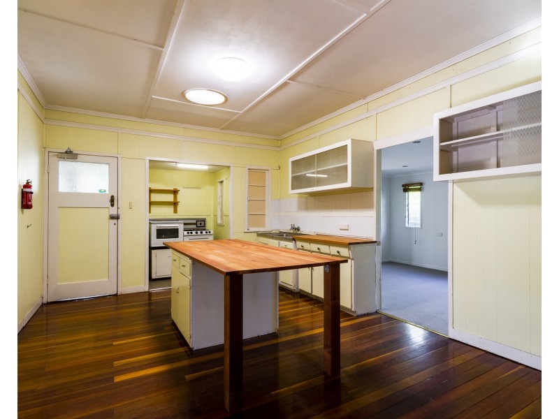 16 Dash Street, Keperra QLD 4054