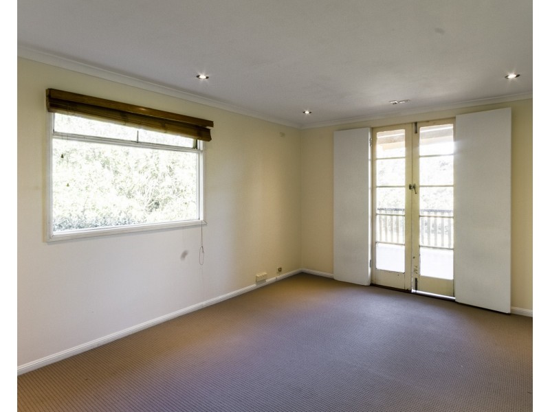 16 Dash Street, Keperra QLD 4054