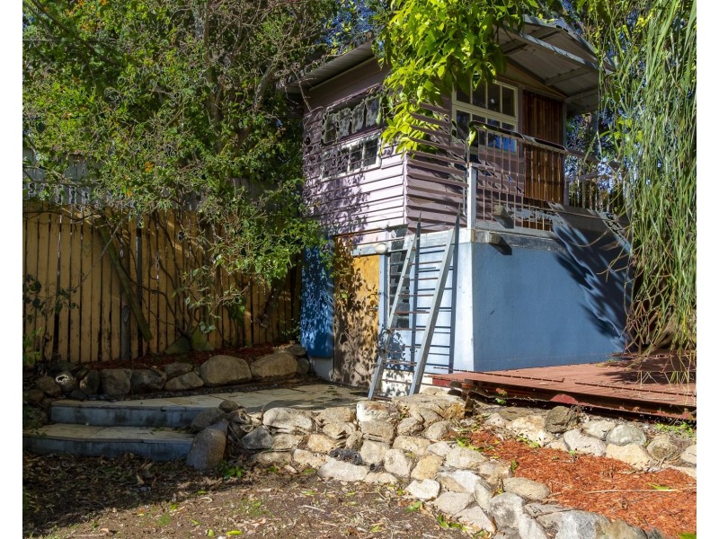 16 Dash Street, Keperra QLD 4054