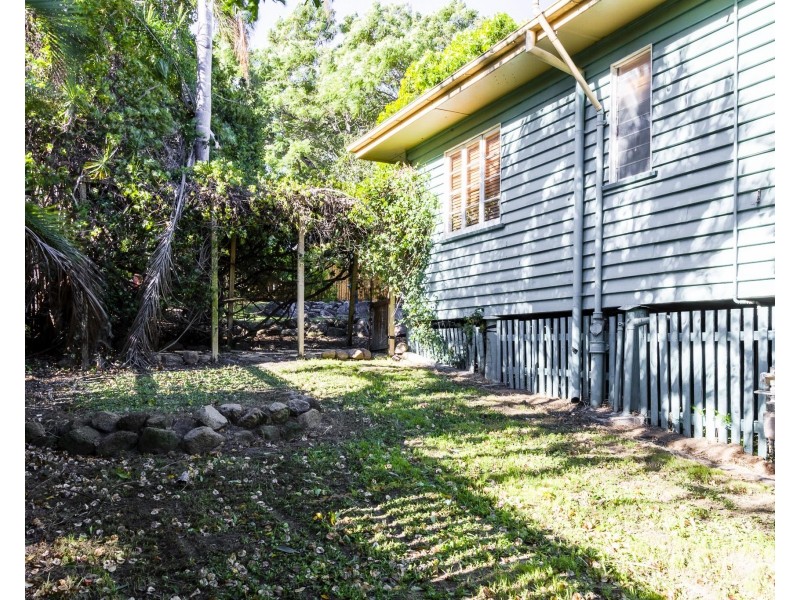 16 Dash Street, Keperra QLD 4054