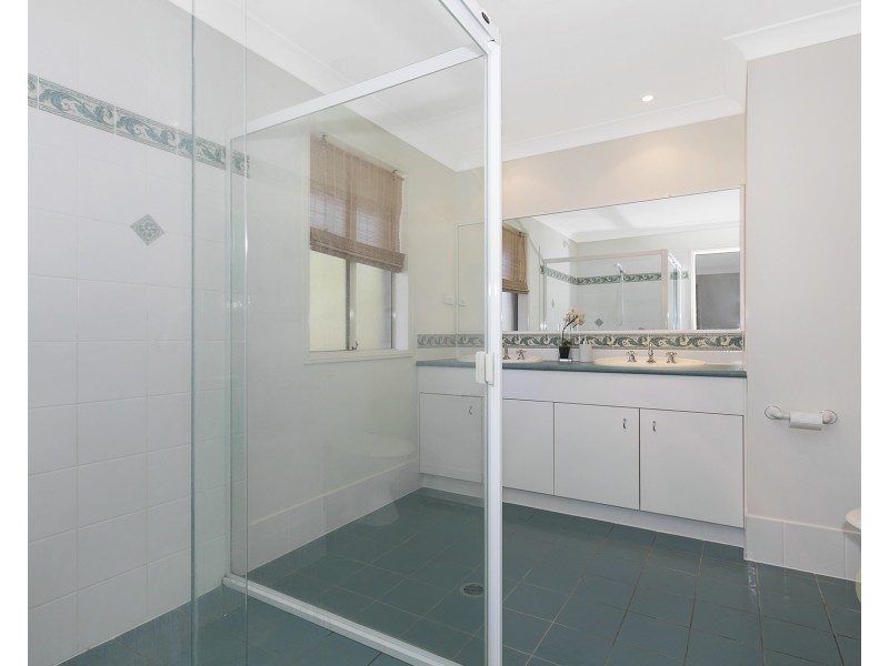 25 Ridge Place, Upper Kedron QLD 4055